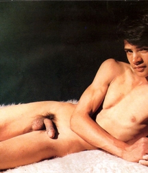 Lying Nudes 5a35bf0dbe792.jpg