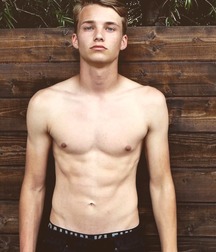 Simply Shirtless 5a47522c9377c.jpg