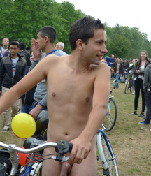 Public Nudity 5a4dfd5e698c4.jpg