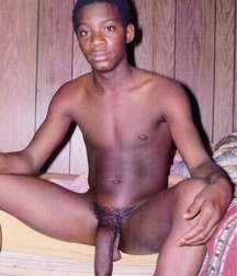 Ebony delights 58974b8274779.jpg