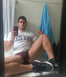Nice set of selfies, hunks 3 586a1e054e673.jpg