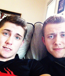 Nice set of selfies, hunks 4 586a1f4ea901d.png