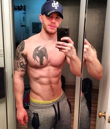 Nice set of selfies, hunks 4 586a1f6f088ed.jpg
