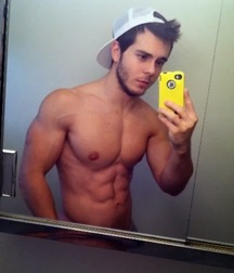 Nice set of selfies, hunks 4 586a1fa883e56.jpg