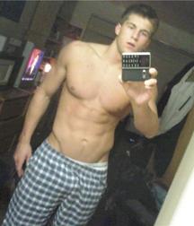 Nice set of selfies, hunks 5 586a20060dbc2.jpg