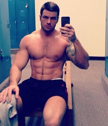 Nice set of selfies, hunks 5 586a201612e5b.jpg