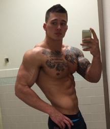 Nice set of selfies, hunks 6 586a21408acc5.jpg