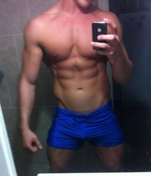 Nice set of selfies, hunks 6 586a215f4ee72.jpg