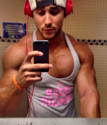 Nice set of selfies, hunks 6 586a21864bc30.jpg