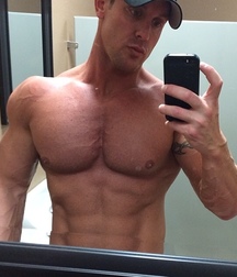 Nice set of selfies, hunks 6 586a219341686.jpg