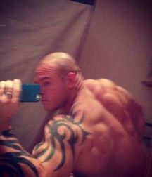 Nice set of selfies, hunks 6 586a21ac57b17.jpg