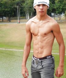 20170107 xable shirtless 5870bcfd28d0f.jpg