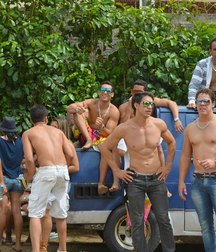 Shirtless boys from net 5874bb6f340d6.jpg