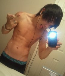 Mirror and selfies 587a2e9945d56.jpg