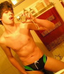 Mirror and selfies 587a2ea45a017.jpg