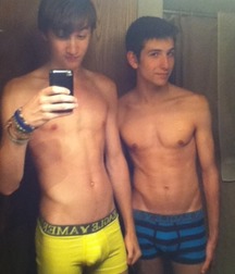 Mirror and selfies 587a2ec221b5c.jpg
