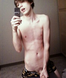 Mirror and selfies 587a2ec42a721.jpg