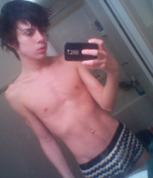 Mirror and selfies 587a2f4803985.jpg