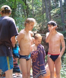 Three or more 588f0f1a0bb06.jpg