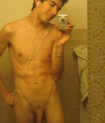 Selfies and mirror 58946bf805fa5.jpg
