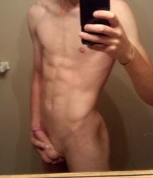 Selfies and mirror 58946c27510c4.jpg