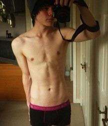 Selfies and mirror 58946c788cf3d.jpg