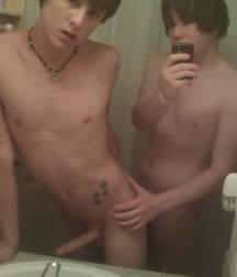 Selfies and mirror 58946c98d02ef.jpg
