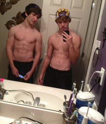 Selfies and mirror 58946cafb3b34.jpg