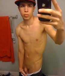 Selfies and mirror 58946cc2c6d86.jpg