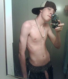 Selfies and mirror 58946d793adae.jpg