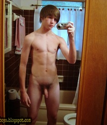 Selfies and mirror 58946d91e3c3e.jpg