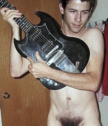 Music and sports boys naked 58a2da7a94611.jpg