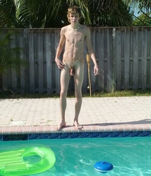 Naked solo 58a63b52ebd2b.jpg