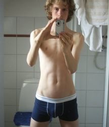 Hot shirtless boys (non nude) 58b557fa76664.jpg