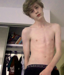 Hot shirtless boys (non nude) 58b558839c7fe.jpg