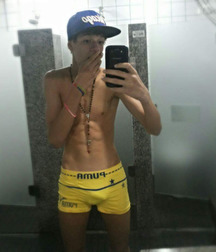 Hot shirtless boys (non nude) 58b558cce56b3.jpg