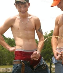 Shirtless boys (non nude) 58ca69a3e271b.jpg