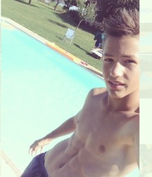 Shirtless boys (non nude) 58ca6a28eb9e6.jpg