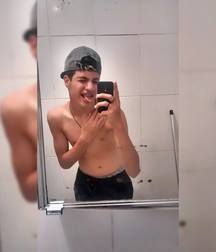 Young boys from net 58cbb7d97b64a.jpg