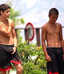 Hot friends 58ce69f3e5e47.jpg