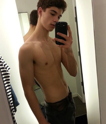 Selfies and mirror 58d4f51b07dd3.jpg