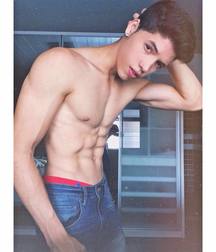 Shirtless boys from net 1 58dc208e23a57.jpg