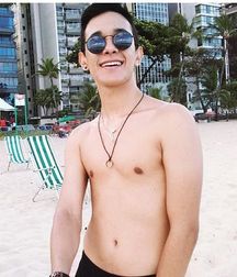 Shirtless boys from net 1 58dc20cbbe381.jpg