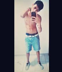Shirtless boys from net 1 58dc20d2c5b74.jpg