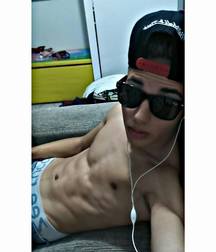Shirtless boys from net 1 58dc20db3d214.jpg