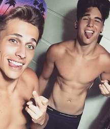 Shirtless boys from net 1 58dc2102d4e3f.jpg