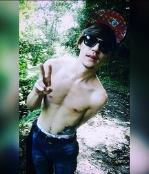 Shirtless boys from net 1 58dc21300852a.jpg