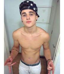 Shirtless boys from net 2 58dcd73cd76c8.jpg