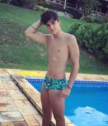 Shirtless boys from net 2 58dcd73f6f4e1.jpg