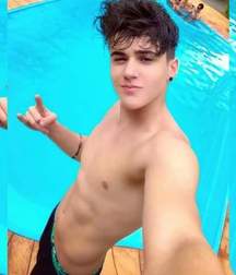 Shirtless boys from net 2 58dcd743b5e6b.jpg